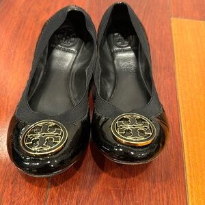 Tory Burch, black, ballerina flats, slip on shoes. Logo shoes